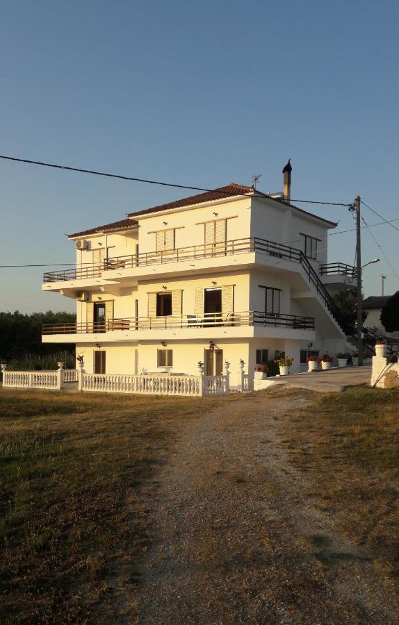 Kypseli Farmhouse Ferienhaus *